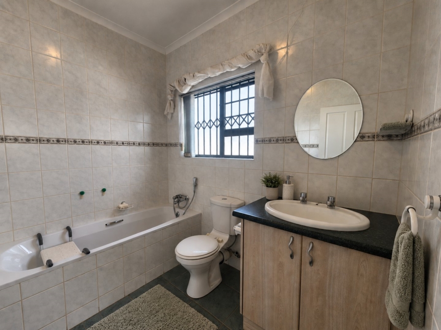 3 Bedroom Property for Sale in Heather Park Western Cape